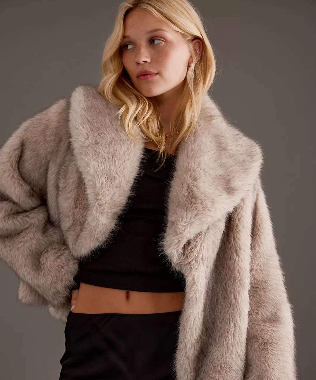 Iselin™️- Faux Fur Coat